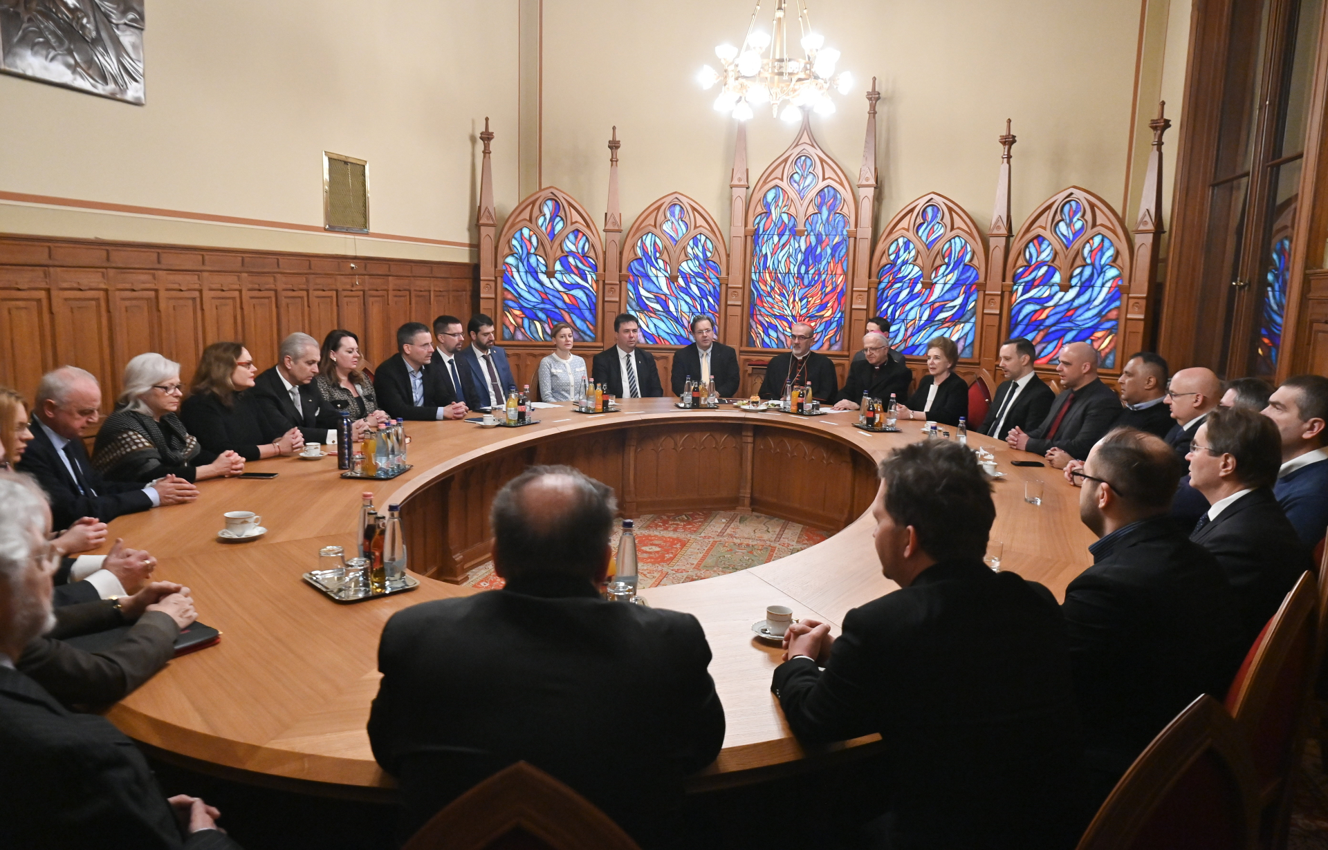 Vejkey Imre a jeruzsálemi latin pátriárkával a parlamenti imareggelinl
