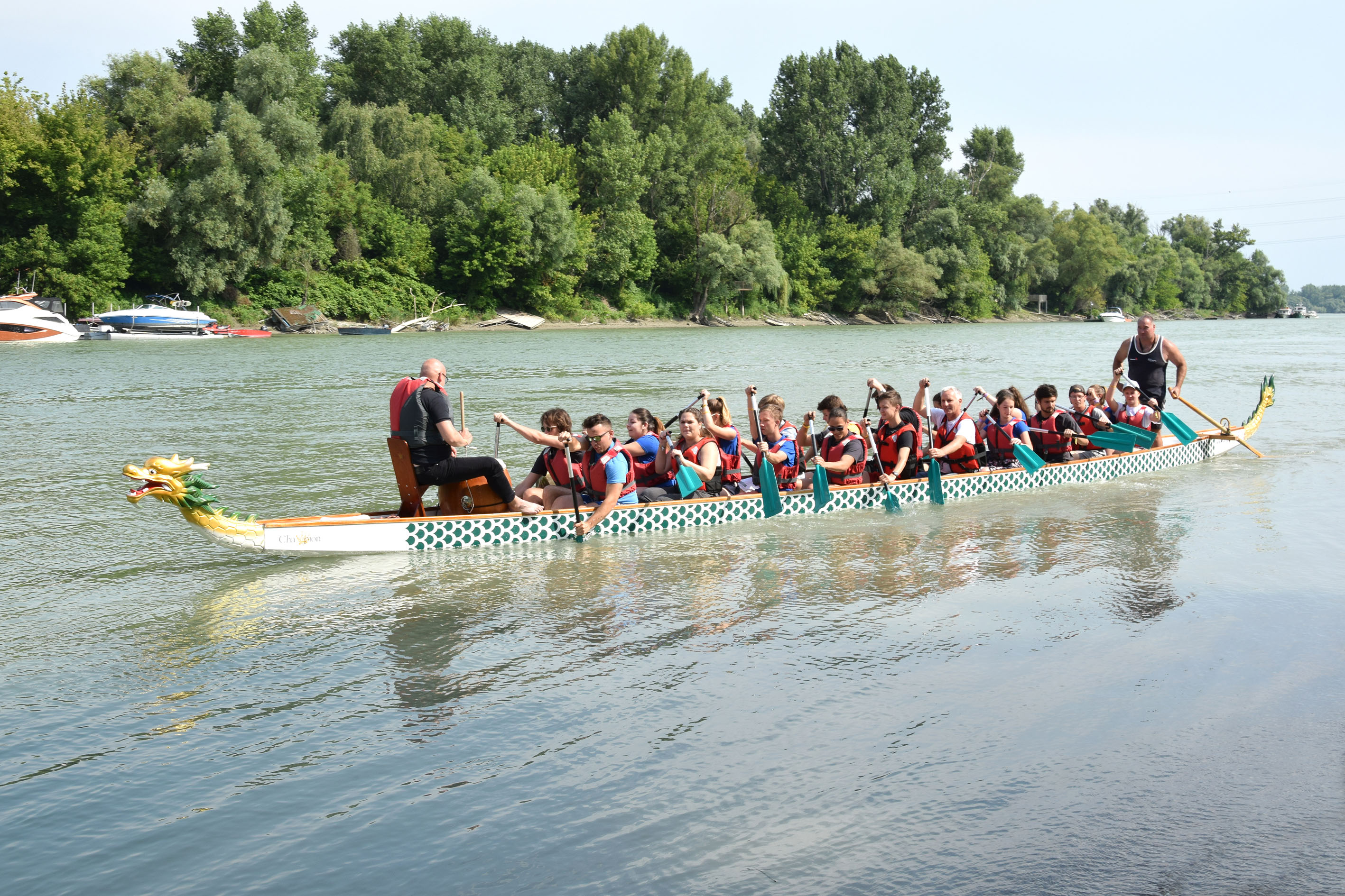 Kaptár – Keresztény Ifjúsági Találkozó Szigetmonostoron