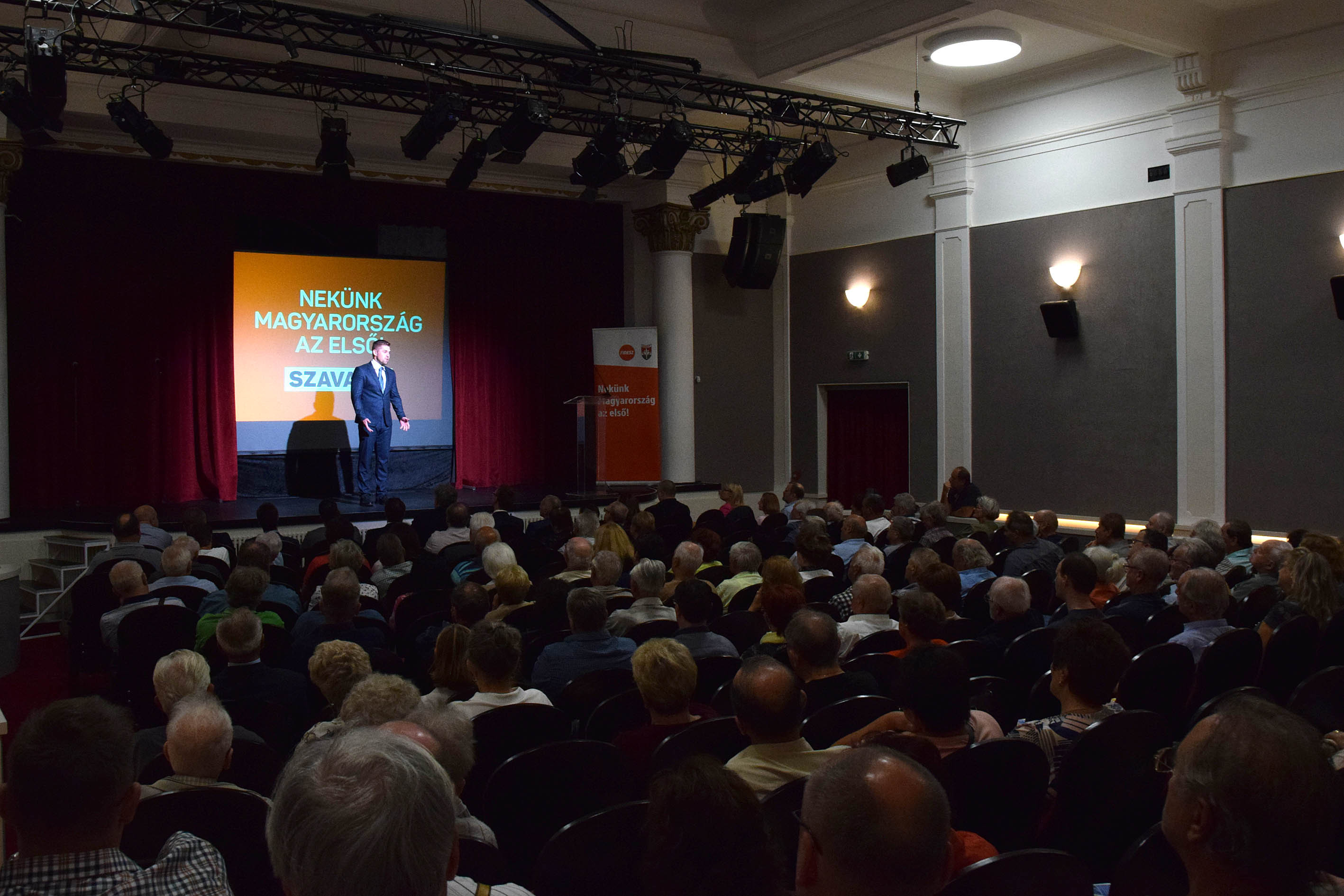 KDNP választási gyűlés Vácott