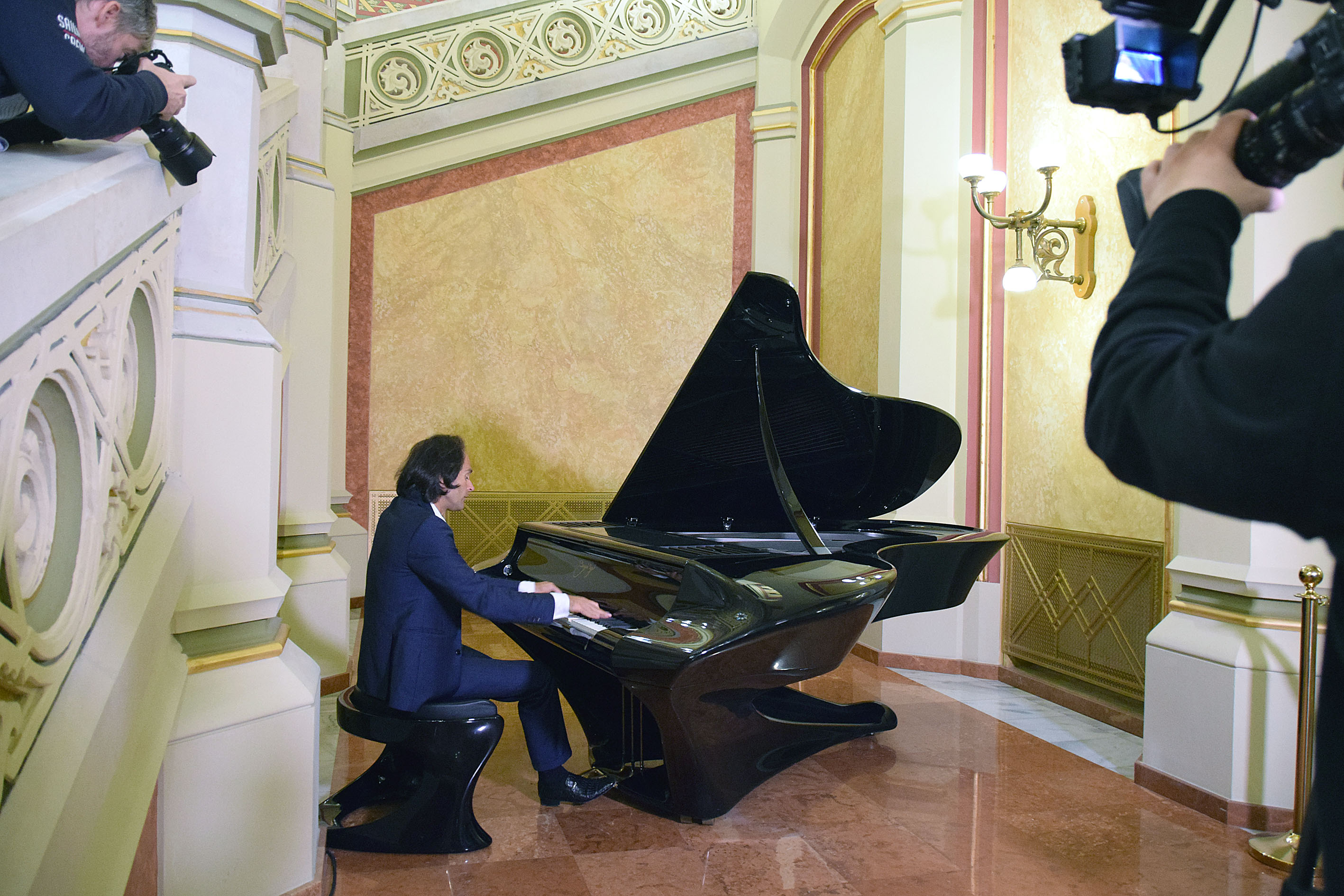 Rétvári Bence, Bogányi Gergely