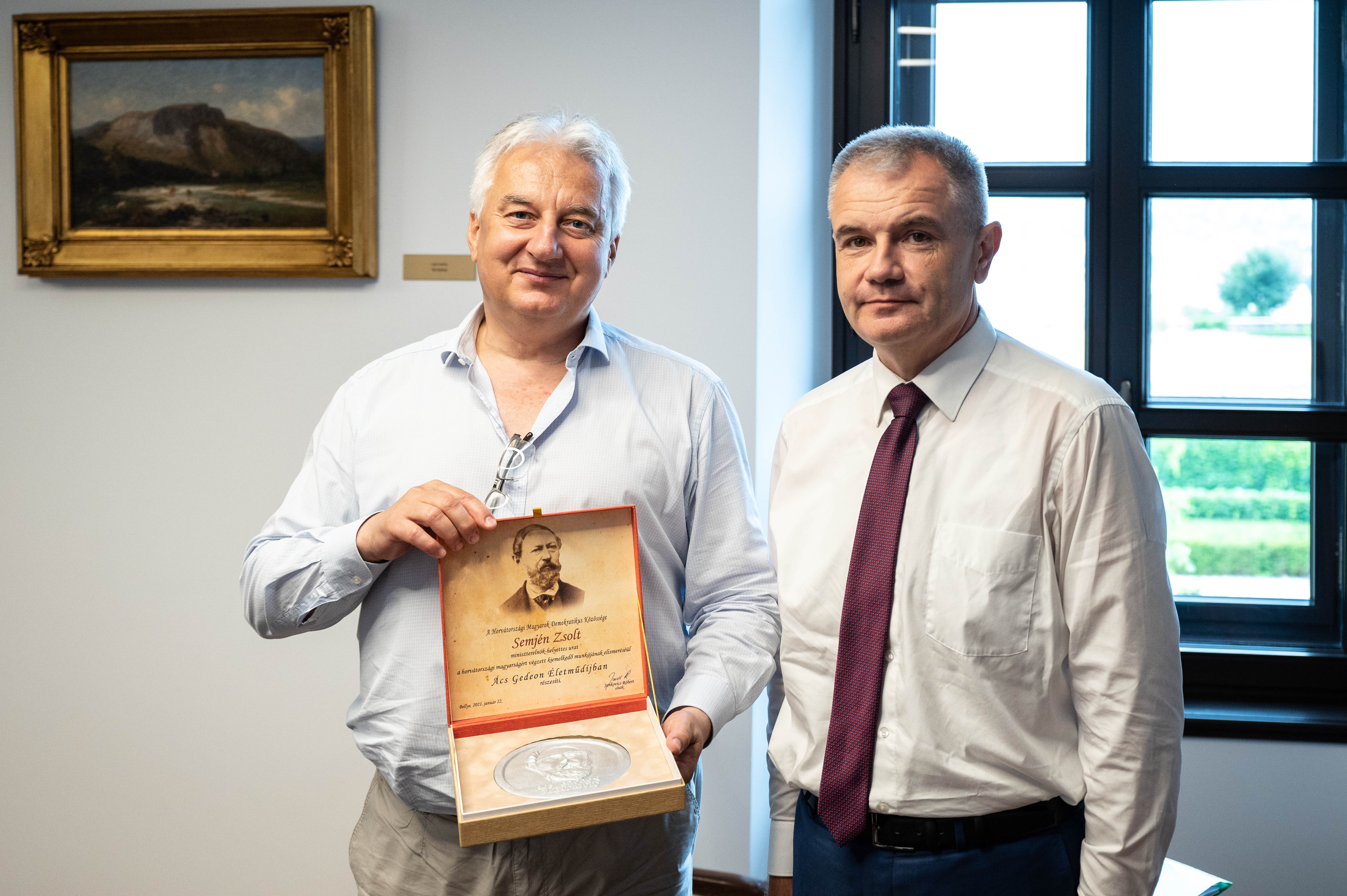 A HMDK kitüntetése Semjén Zsoltnak