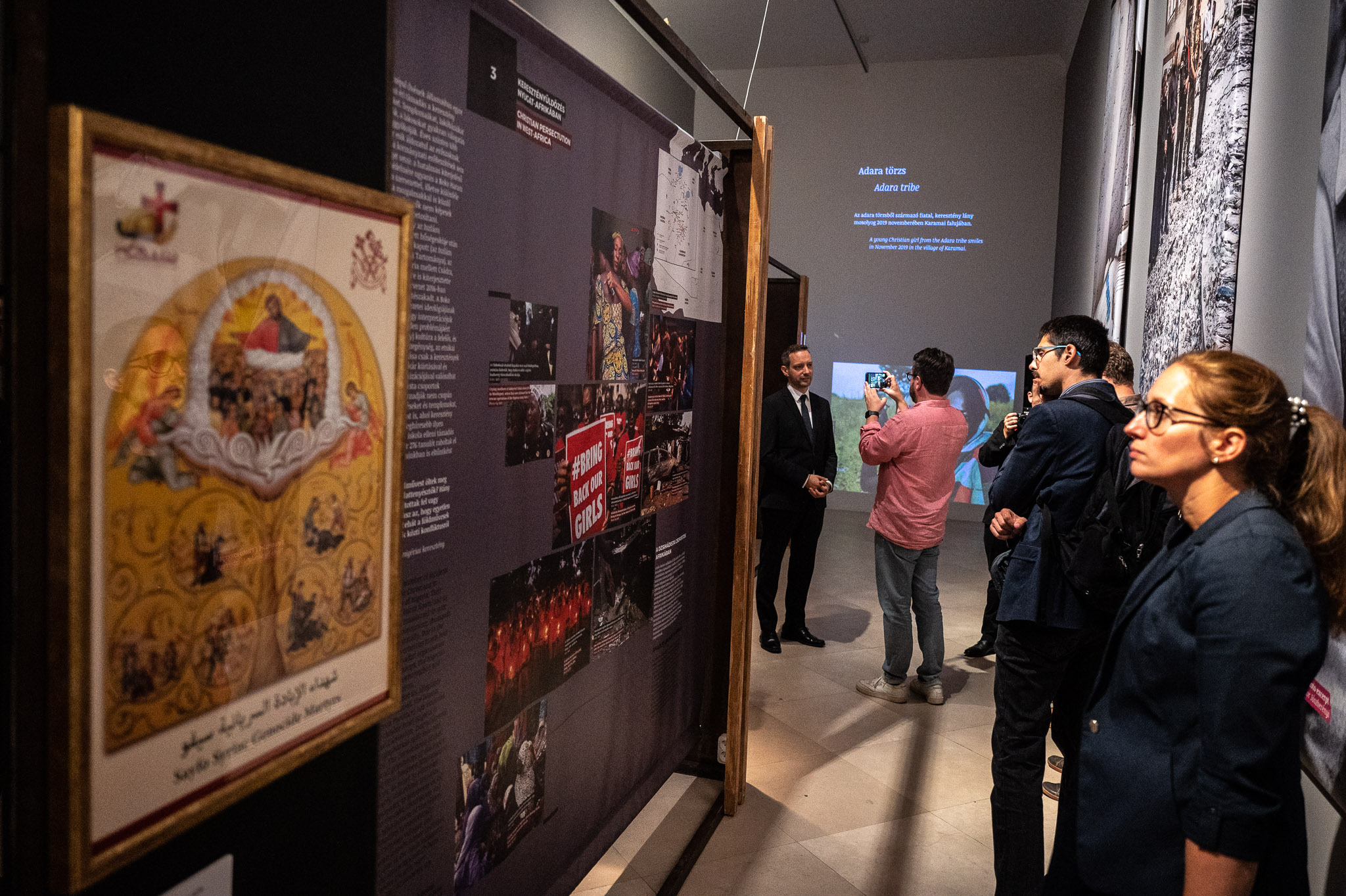 Üldözött keresztények kiállítás