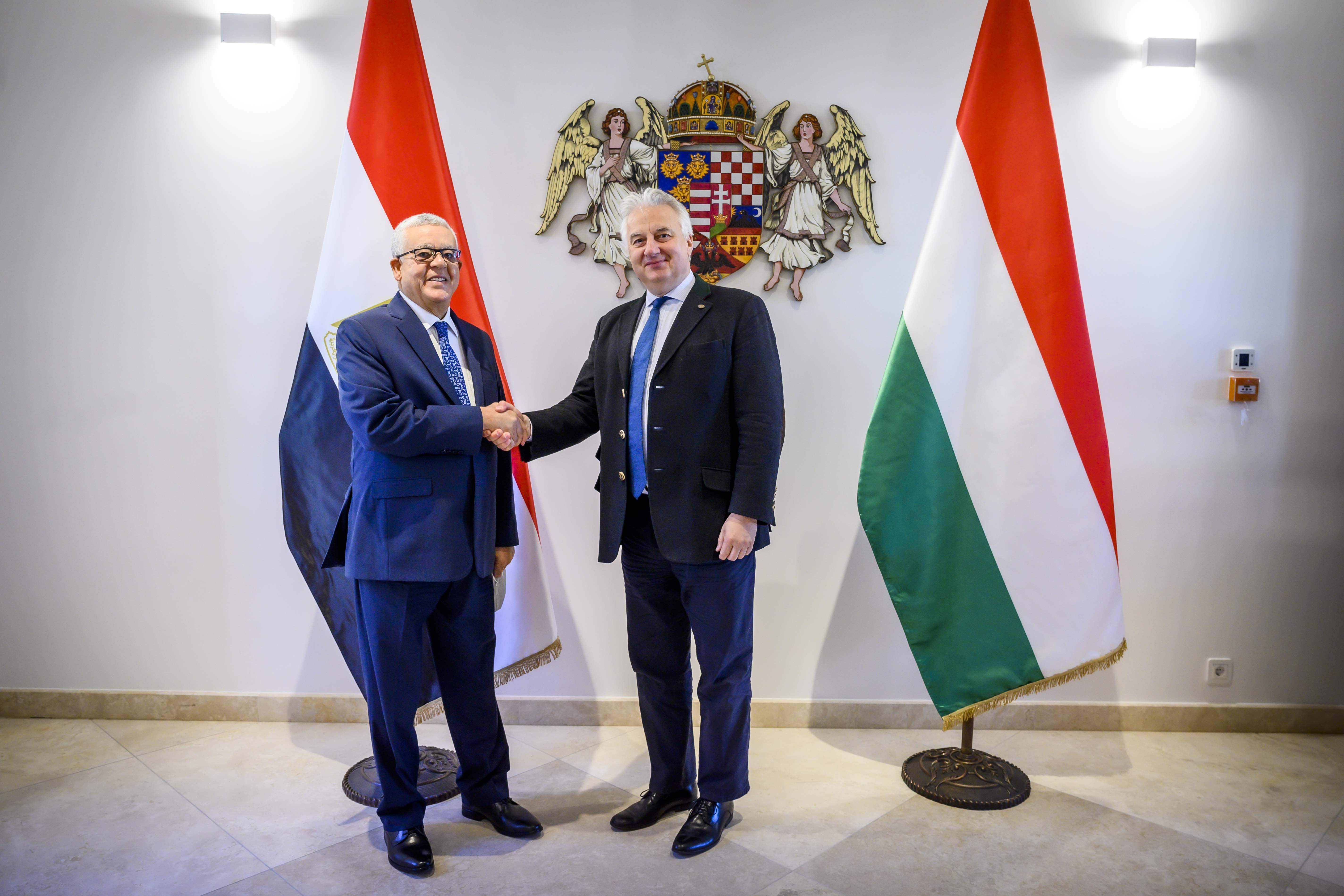 Semjén Zsolt az egyiptomi házelnökkel