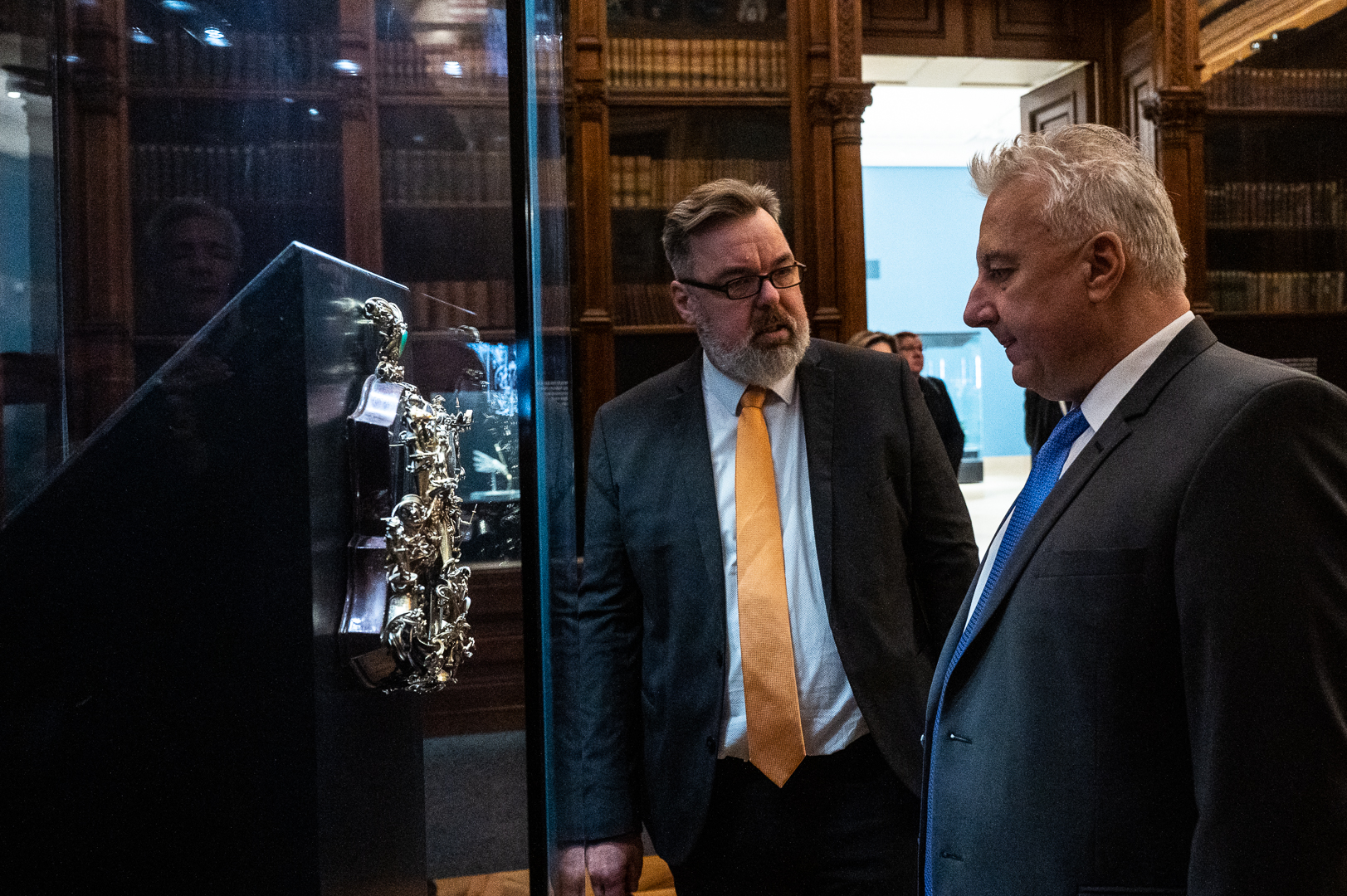 L. Simon László és Semjén Zsolt a Nemzeti Múzeumban