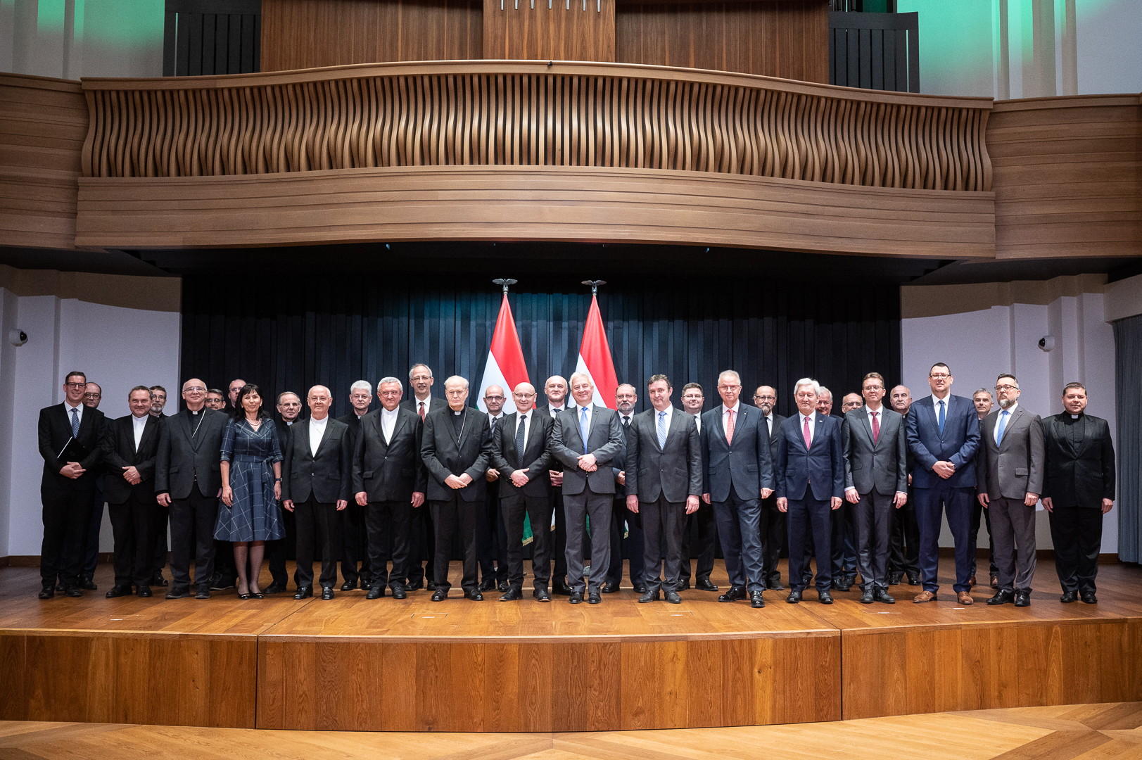 Megállapodás aláírása