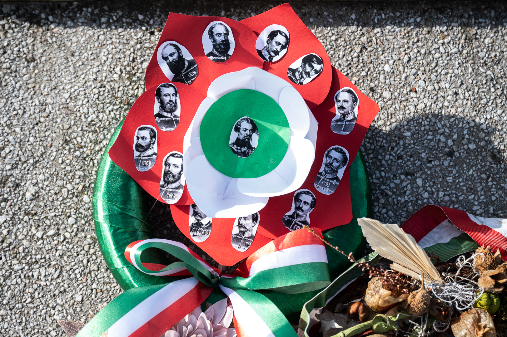 Koszorúzás október 6-án Aradon