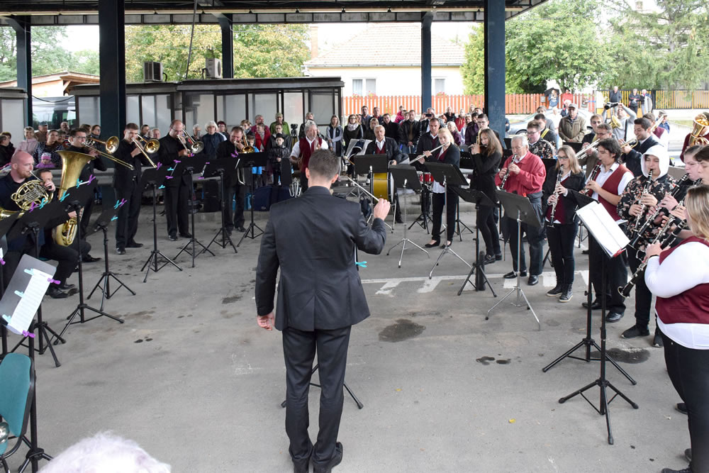Zenei flashmob, Letkés