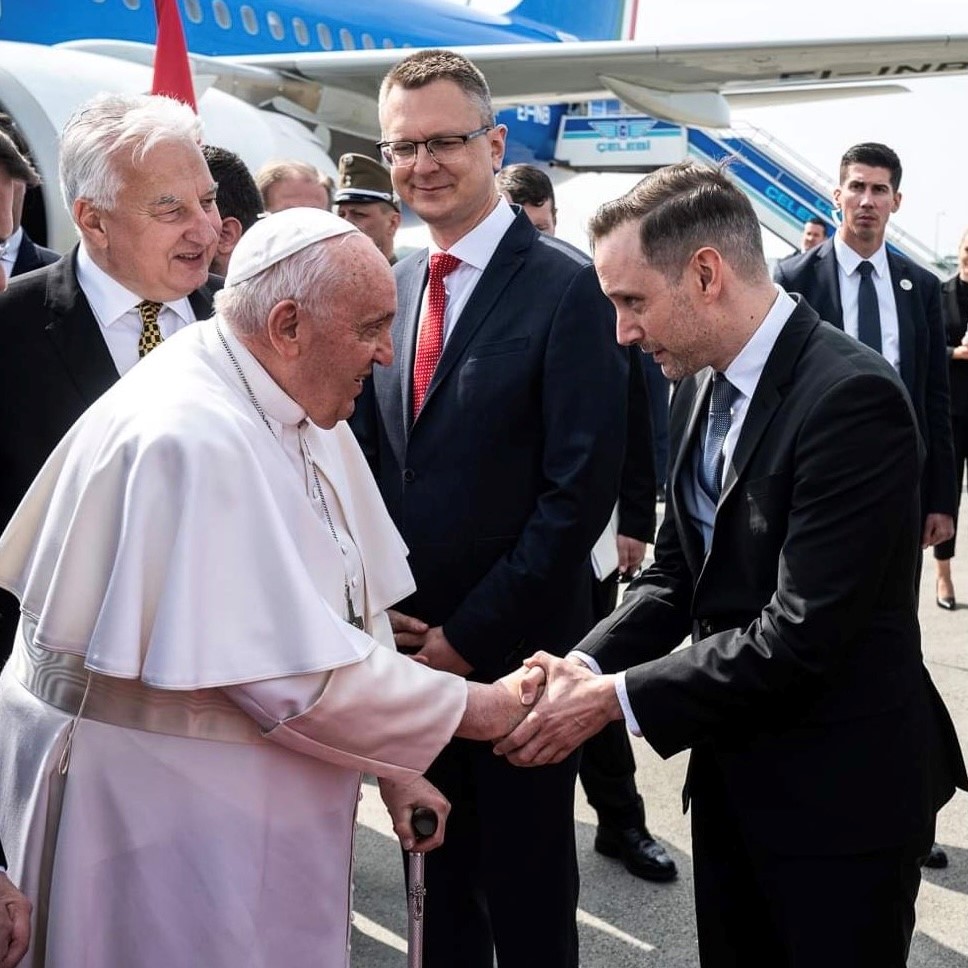 Ferenc pápa, Azbej Tristan, Semjén Zsolt, Rétvári Bence