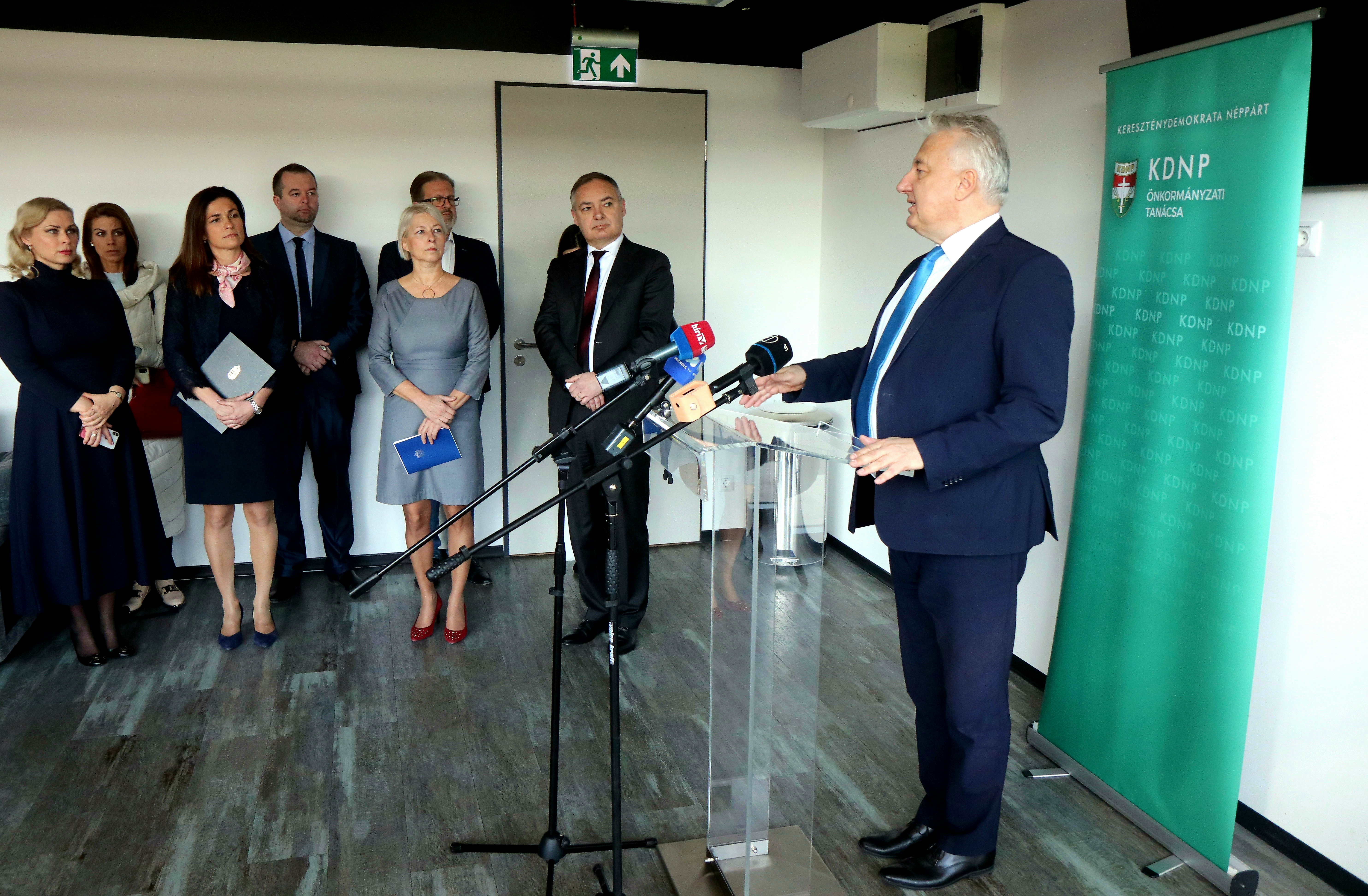 Semjén Zsolt miskolci sajtótájékoztatón