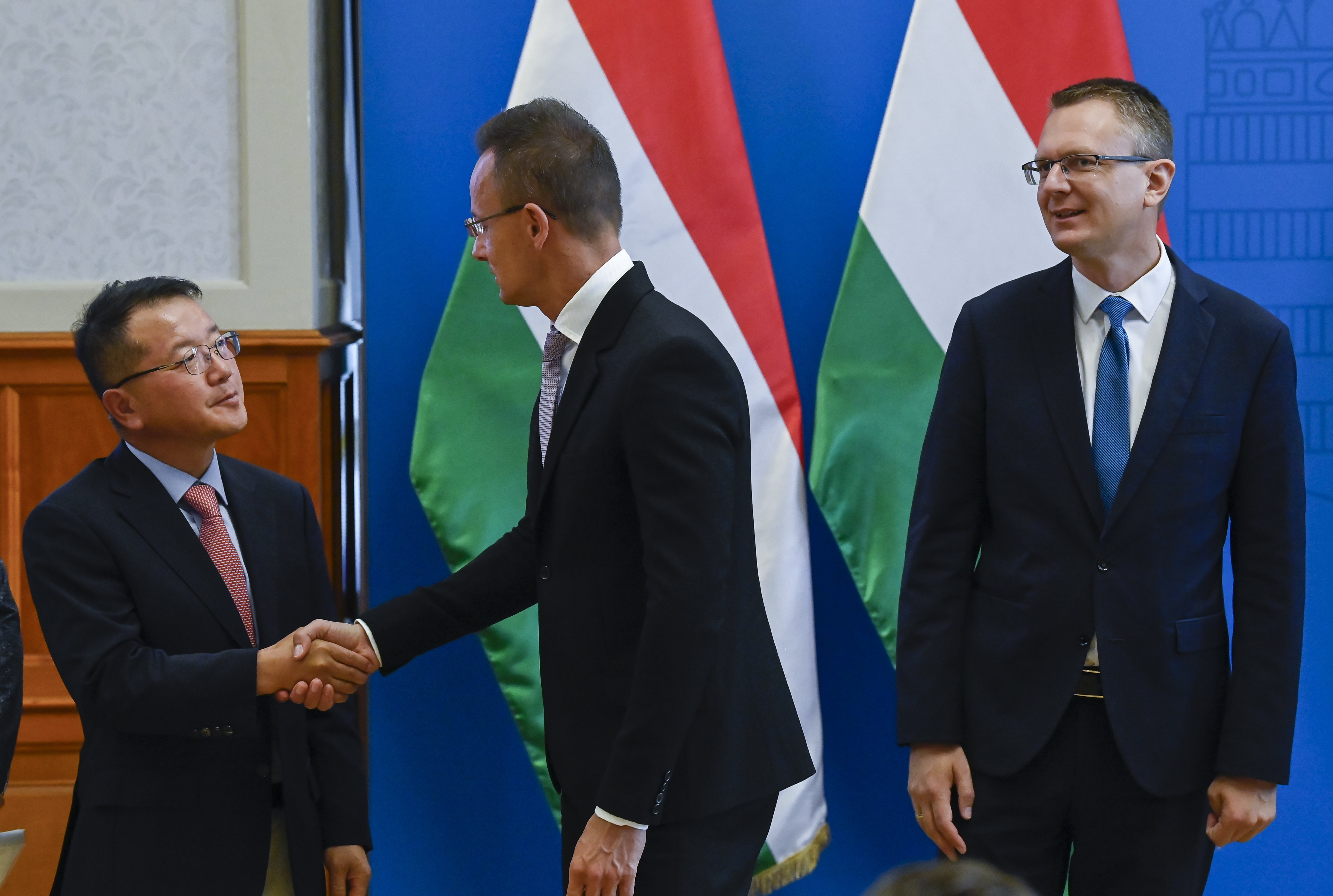Az LMS zöldmezős beruházásának bejelentése, Rétvári Bence és Szijjáetó Péter részvételével