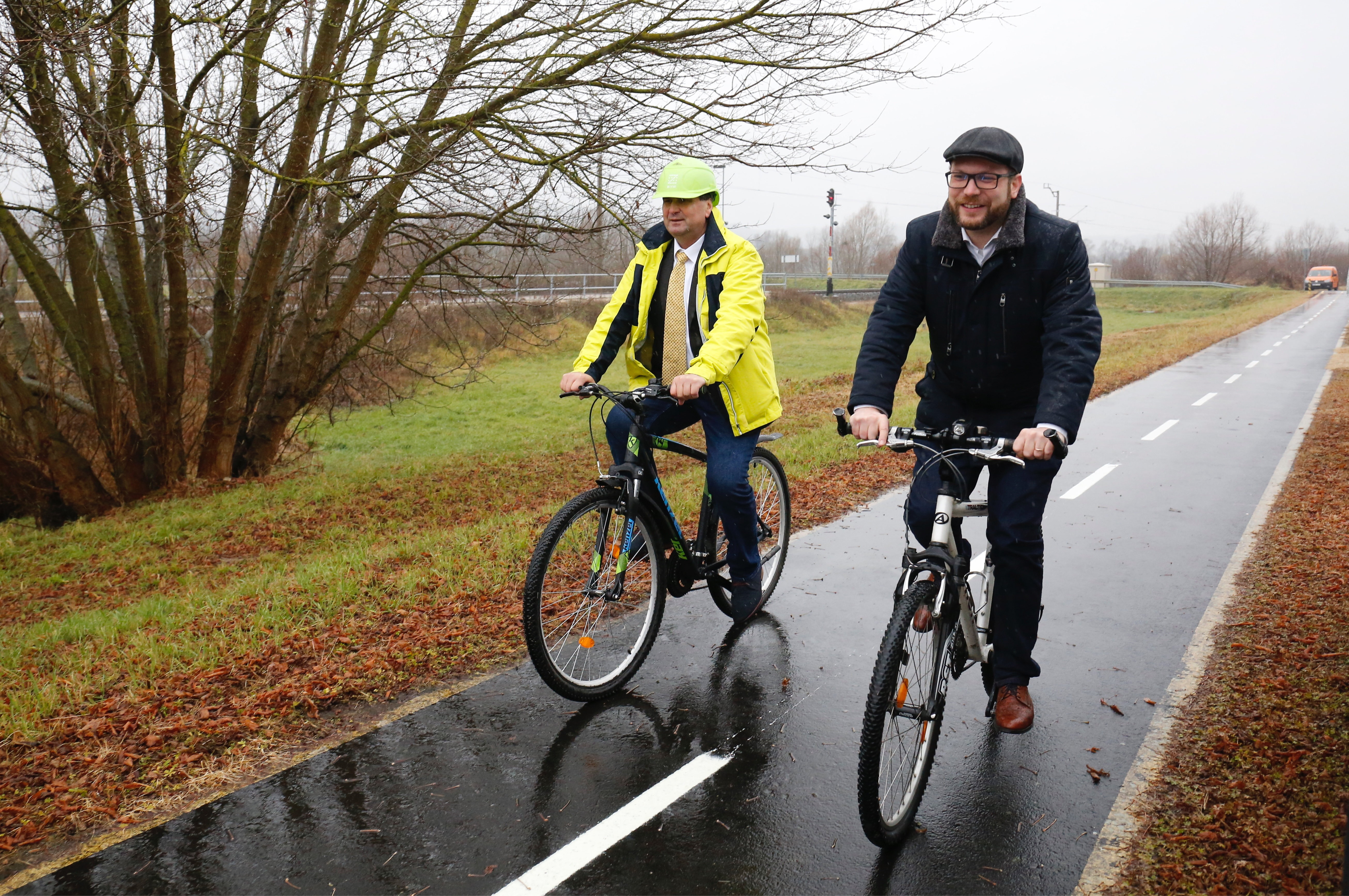 Schanda Tamás kerékpáron