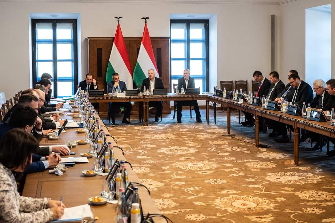 Nemzetpolitikai kabinet