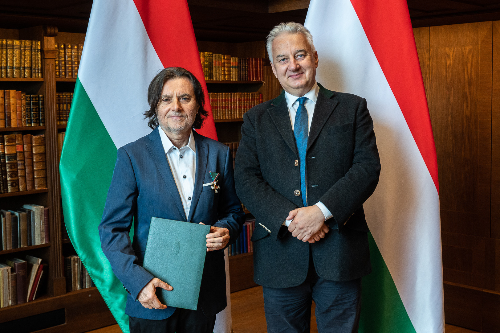 Semjén Zsolt állami kitüntetést adott át Csupó Gábornak