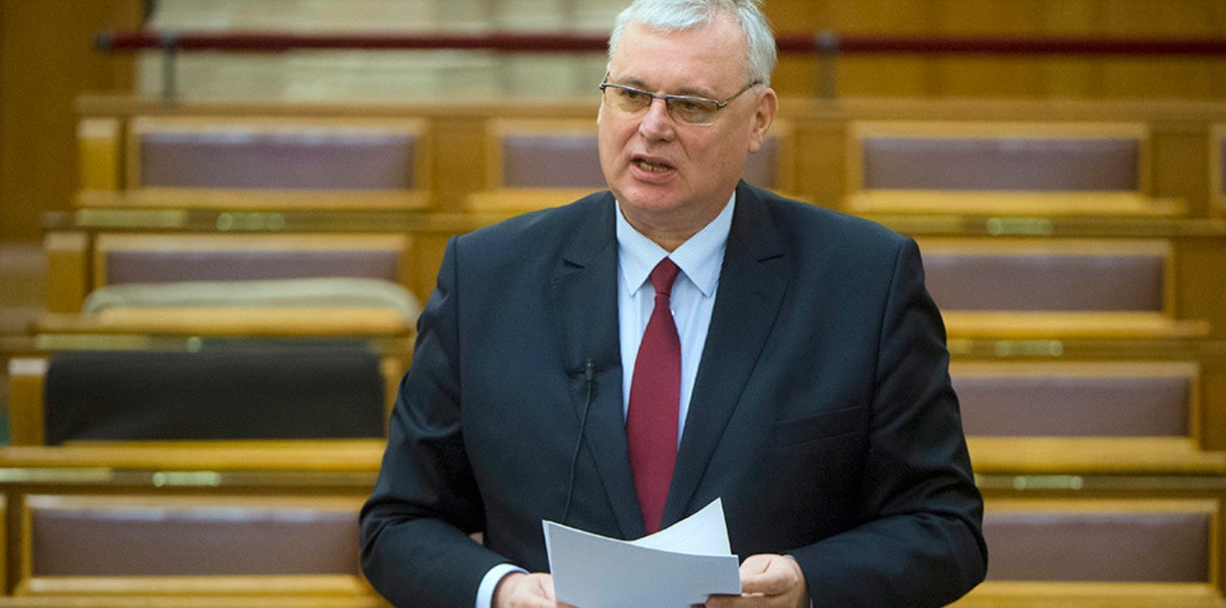 Aradszki András