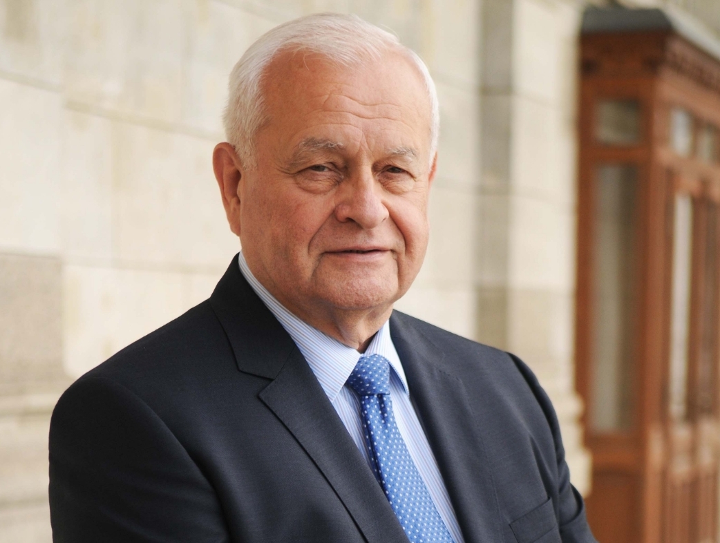 Harrach Péter