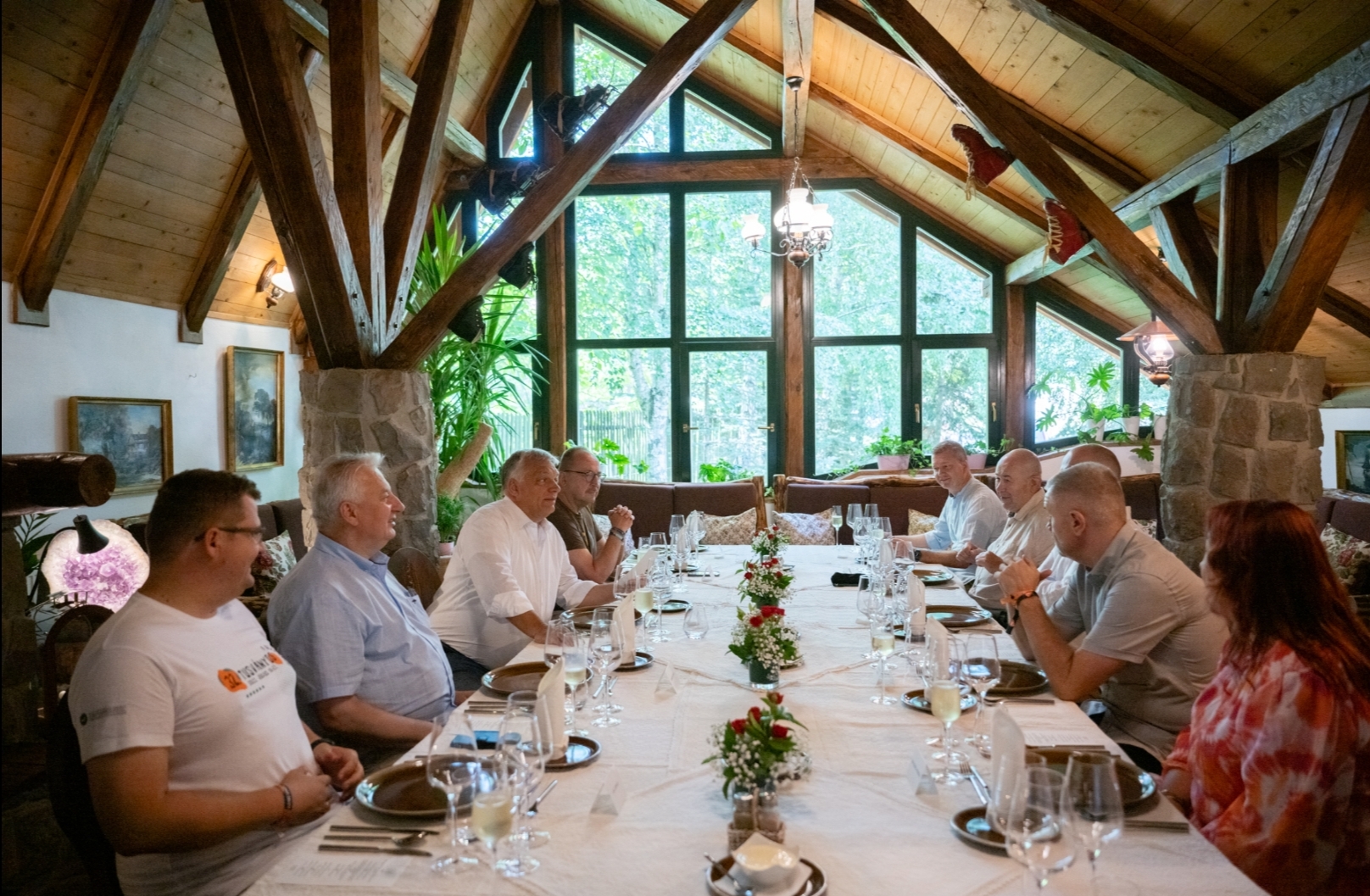 Orbán Viktor és Semjén Zsolt Tusványoson magyar pártok vezetőivel