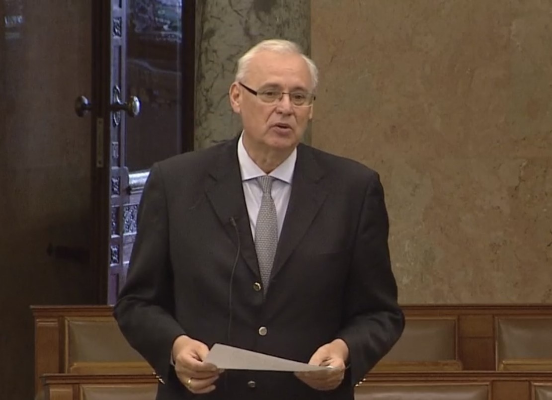 Aradszki András