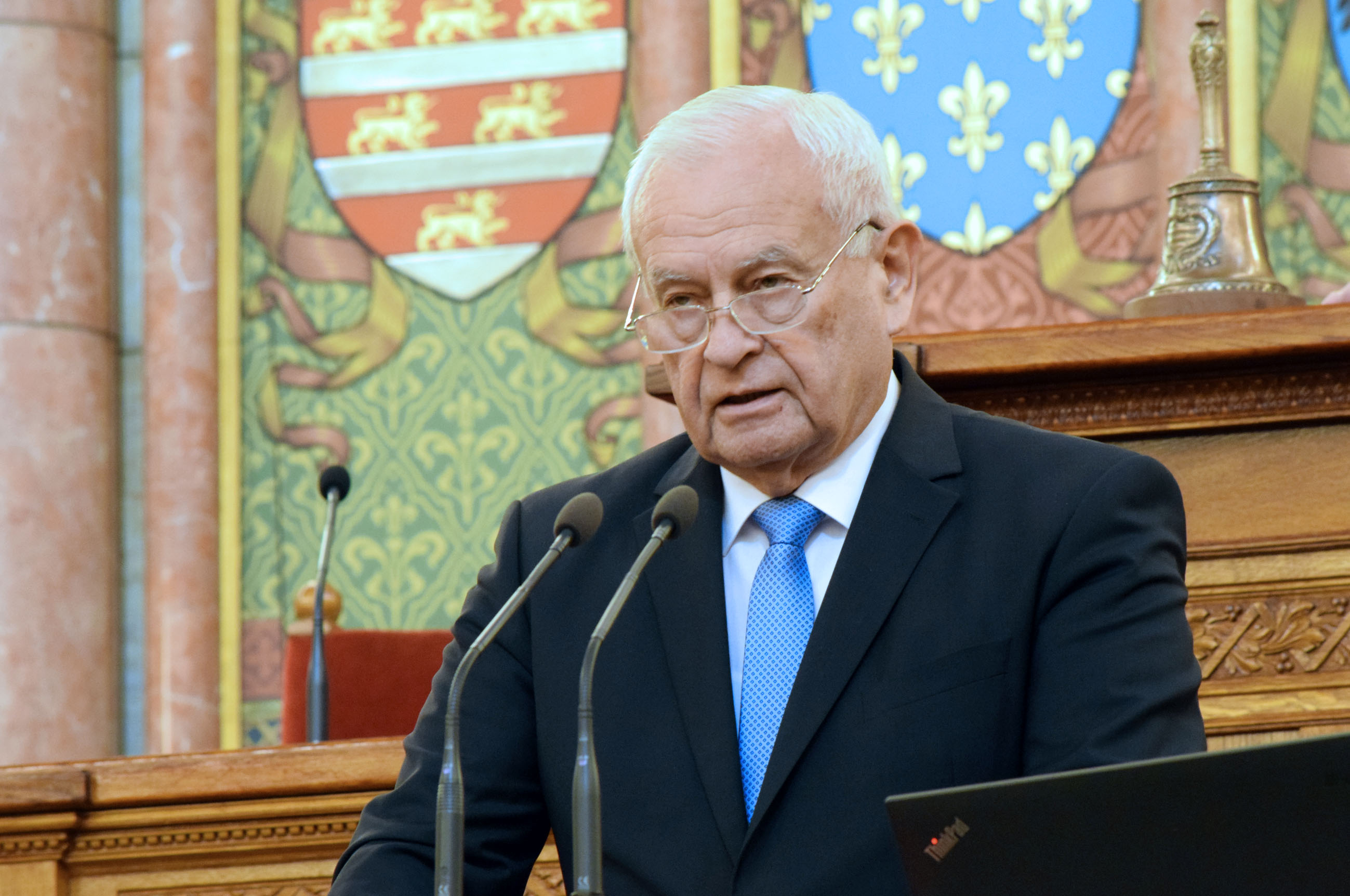 Harrach Péter