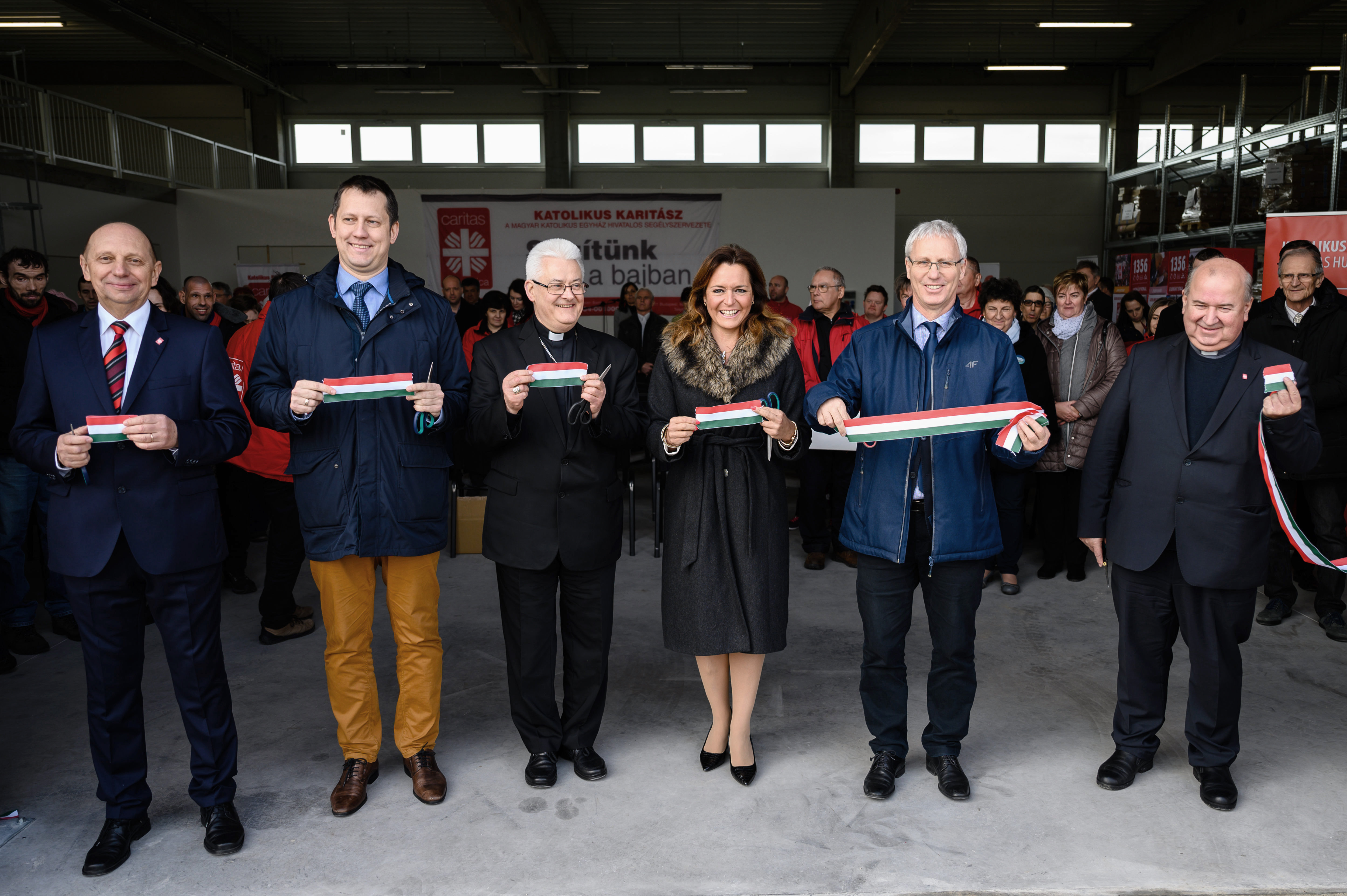 Katolikus Karitasz épületének átadása