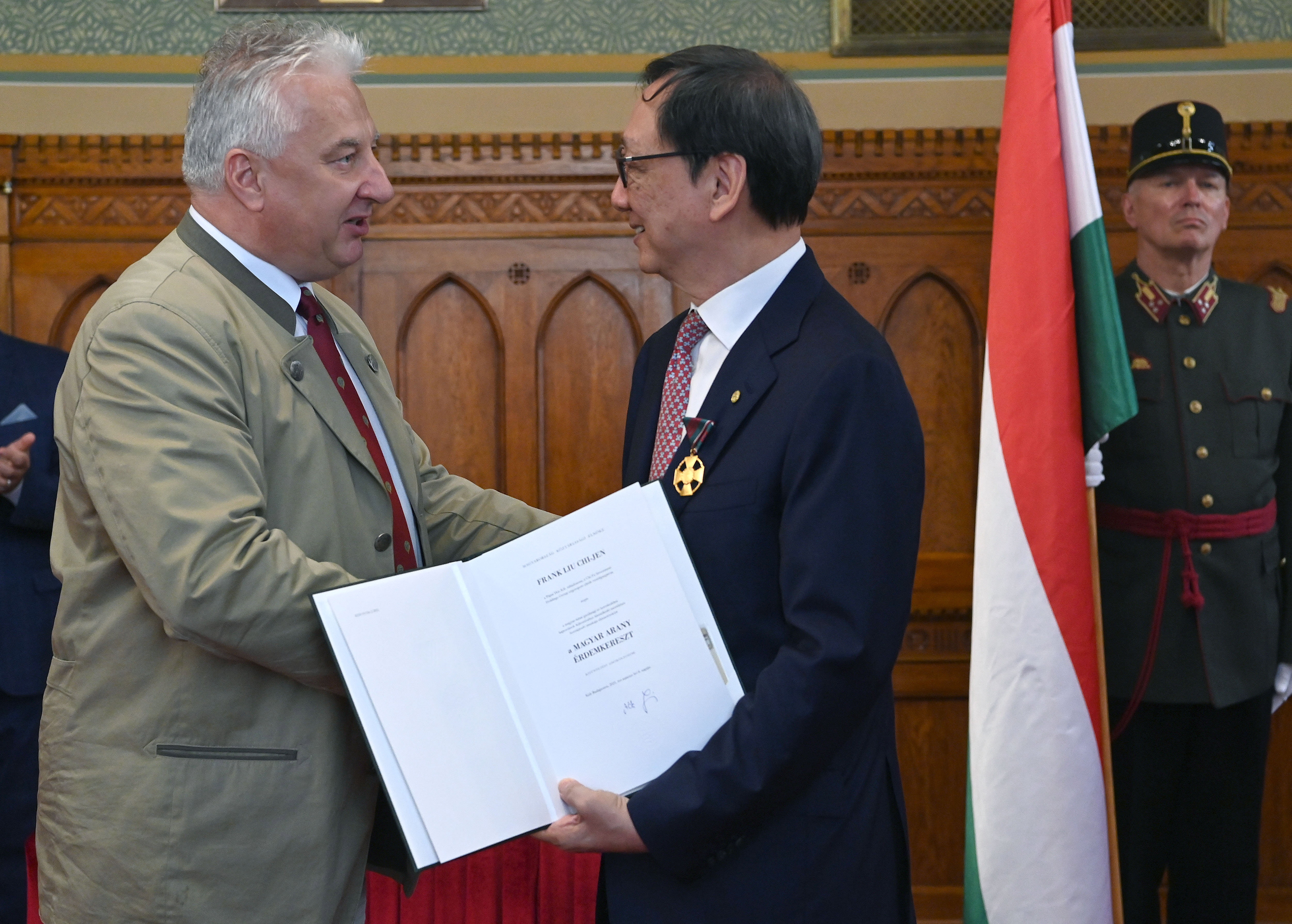 Kitüntetés-átadás