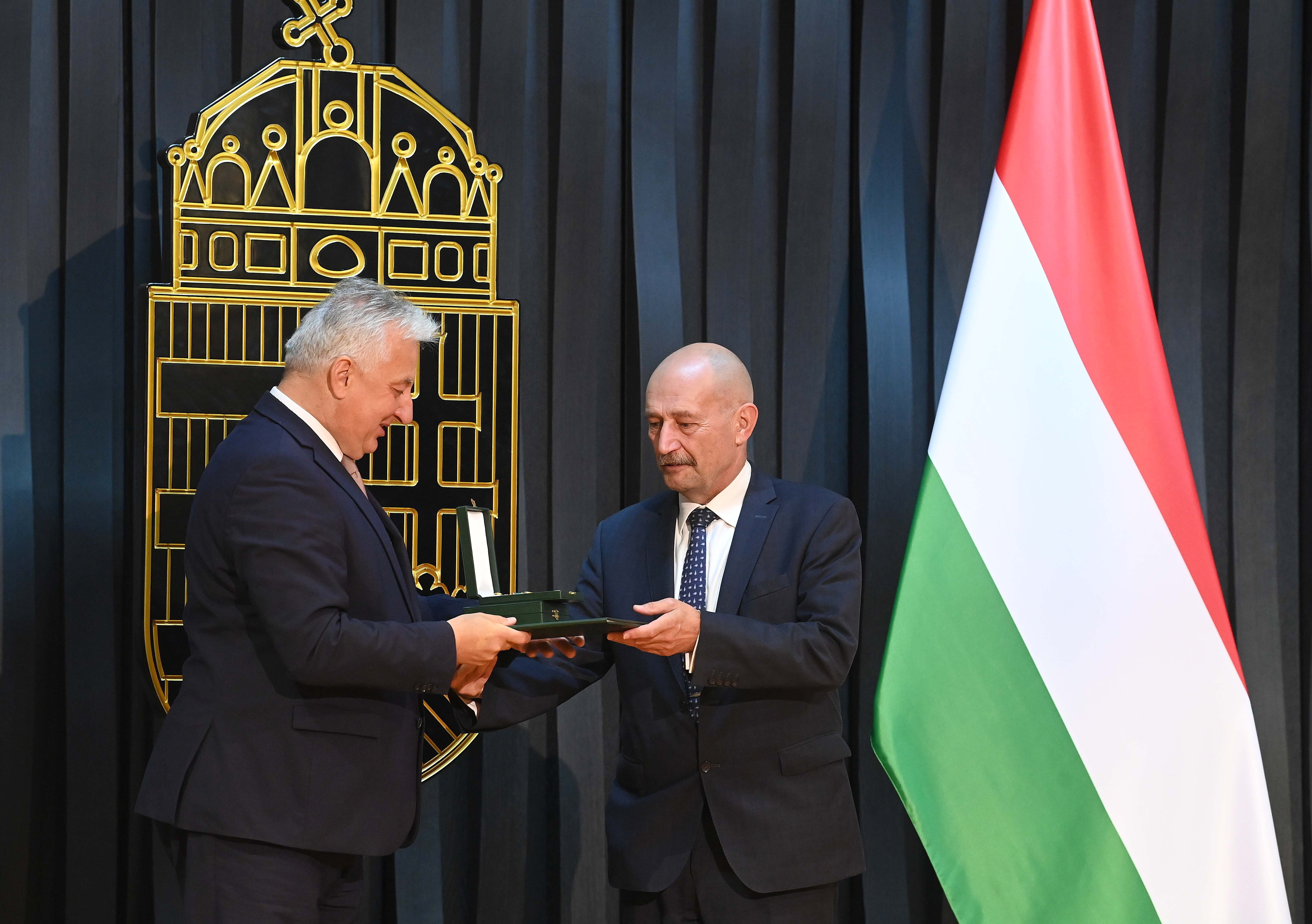 Kitüntetés-átadás