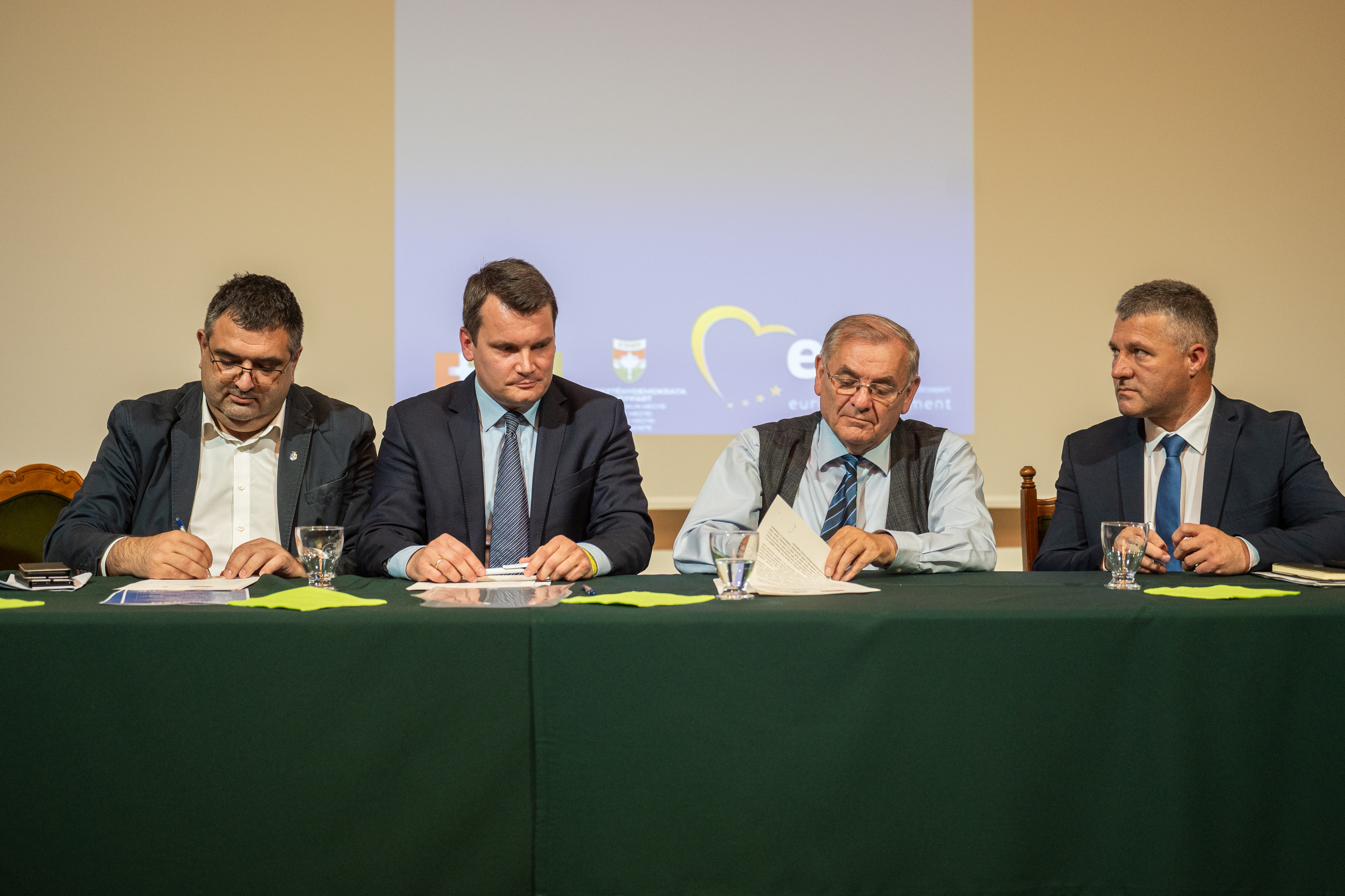 Együttműködési megállapodás a Nemzeti Fórummal