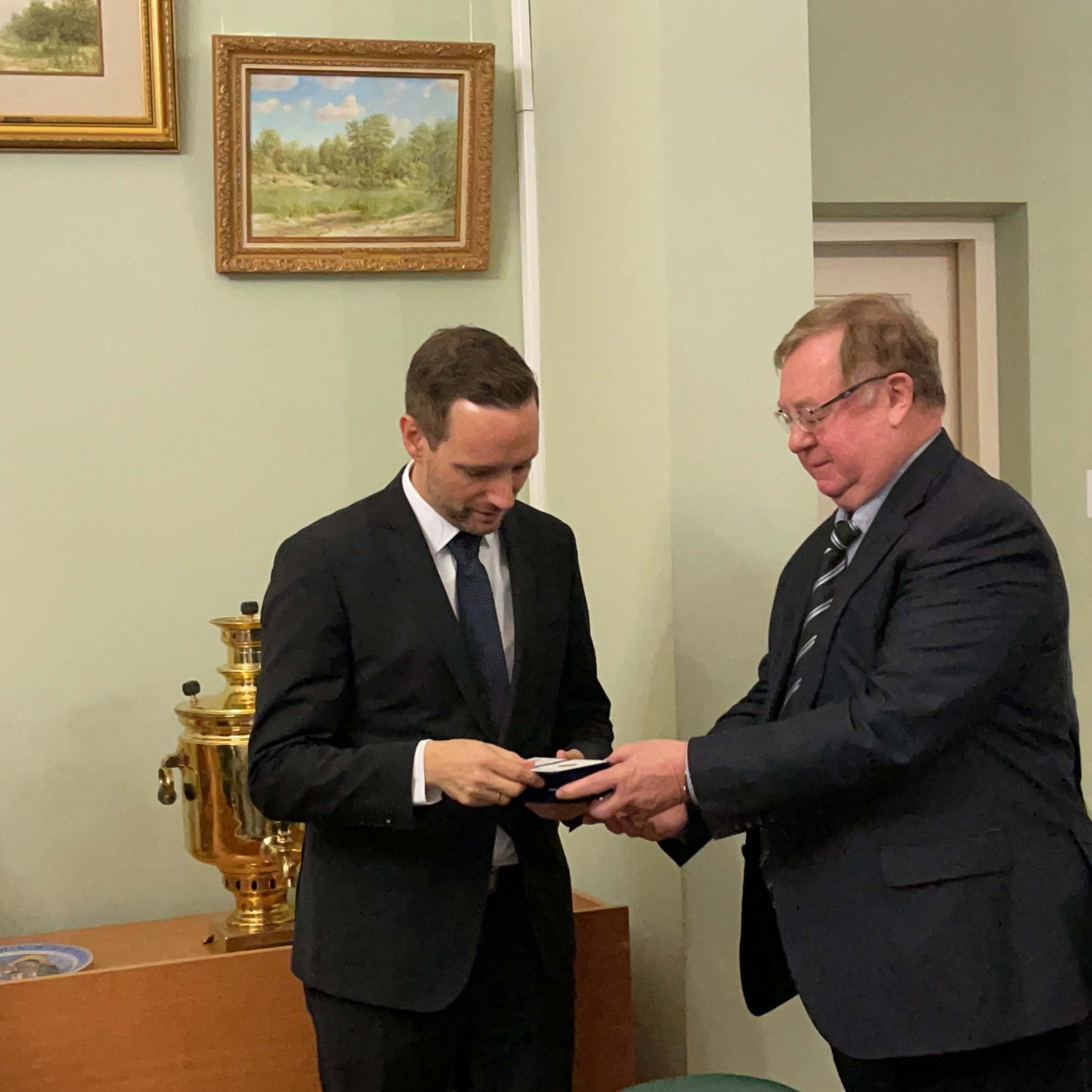 Azbej Tristan Moszkvában