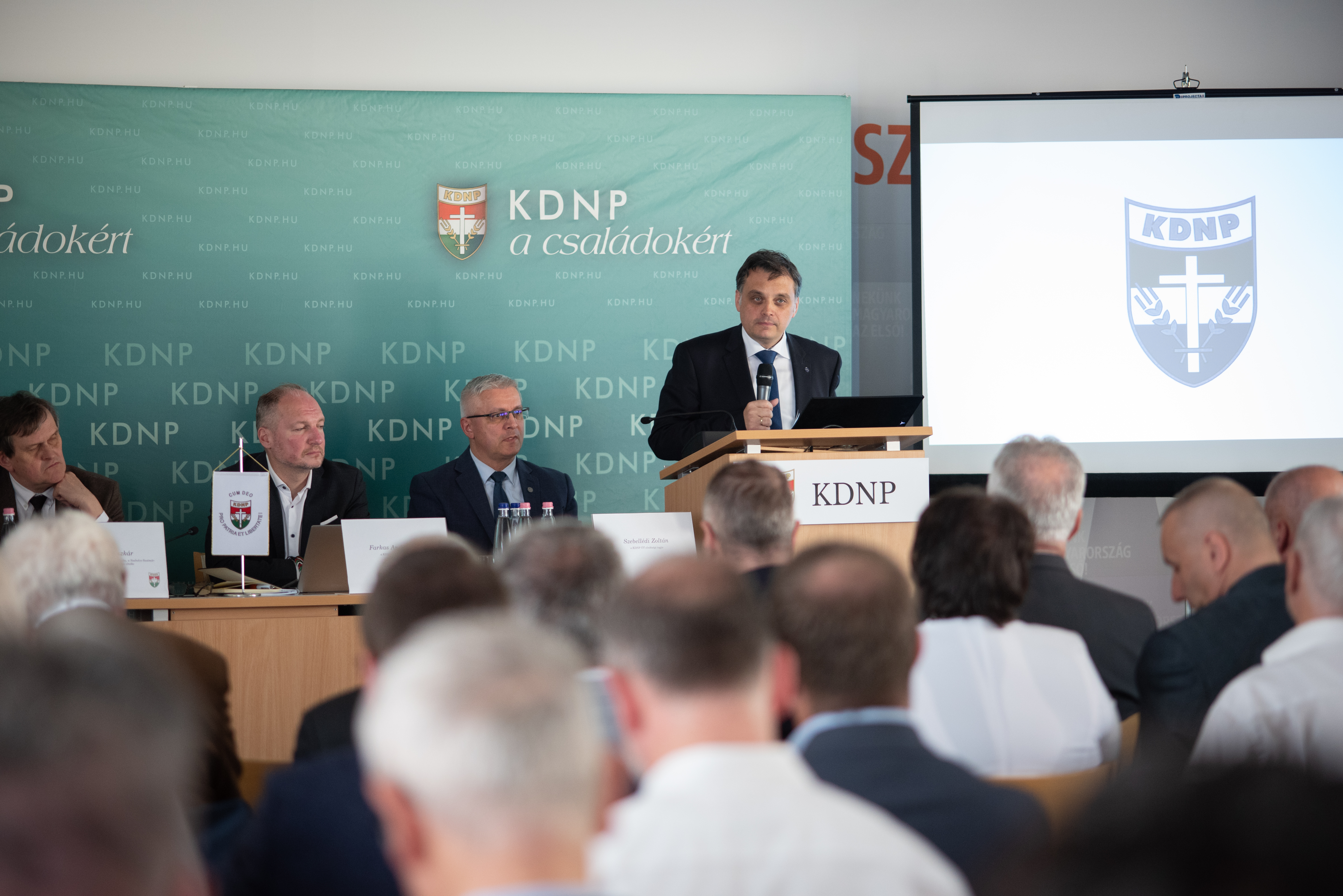 Latorcai Csaba előadása, KDNP ÖT