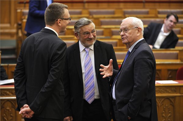 Rétvári Bence, Földi László és Harrach Péter