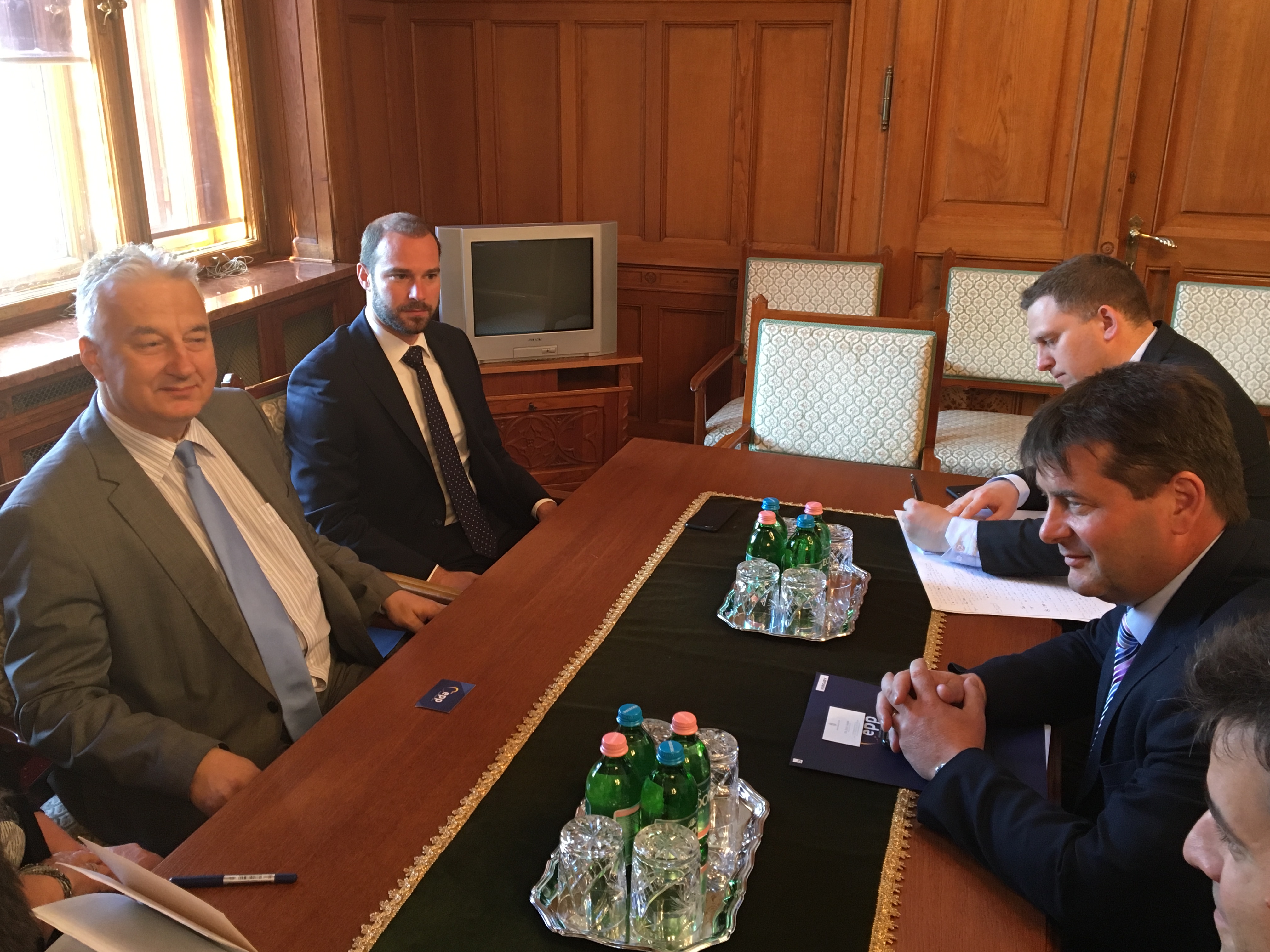 Semjén Zsolt és Dara Murphy