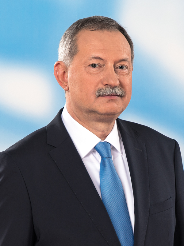 Szászfalvi László