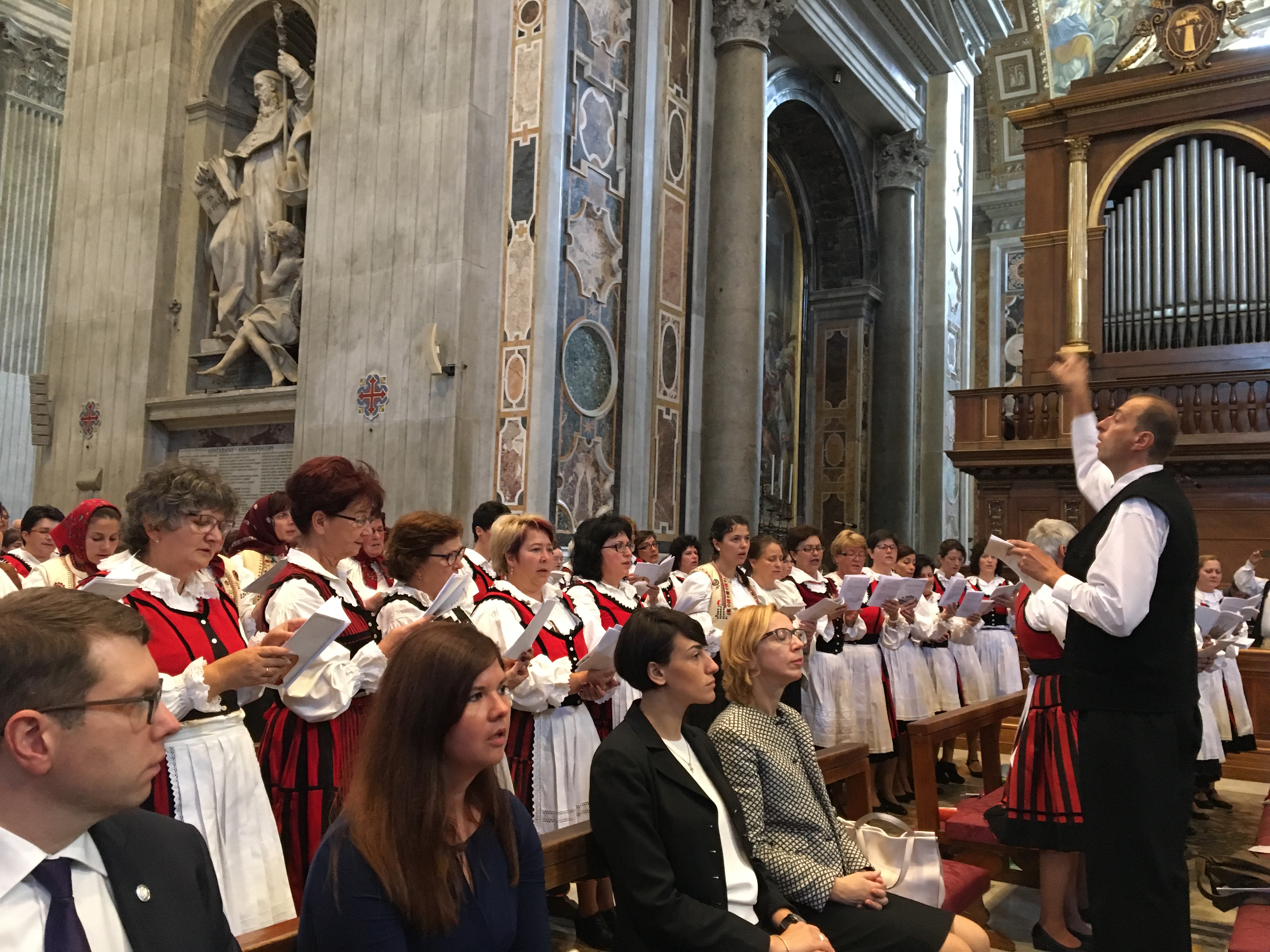 Magyar mise a Vatikánban