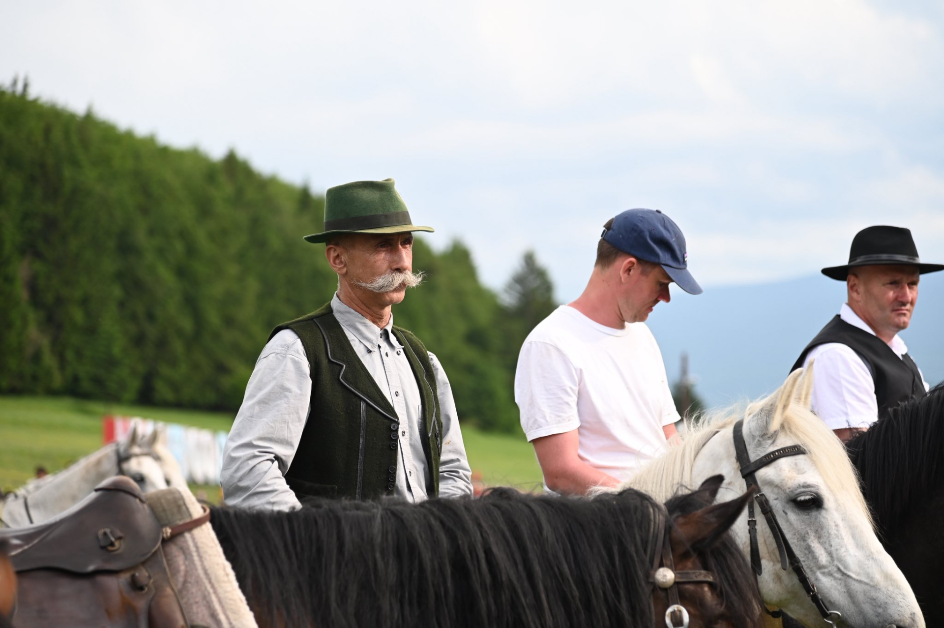 Csíksomlyó lovasok