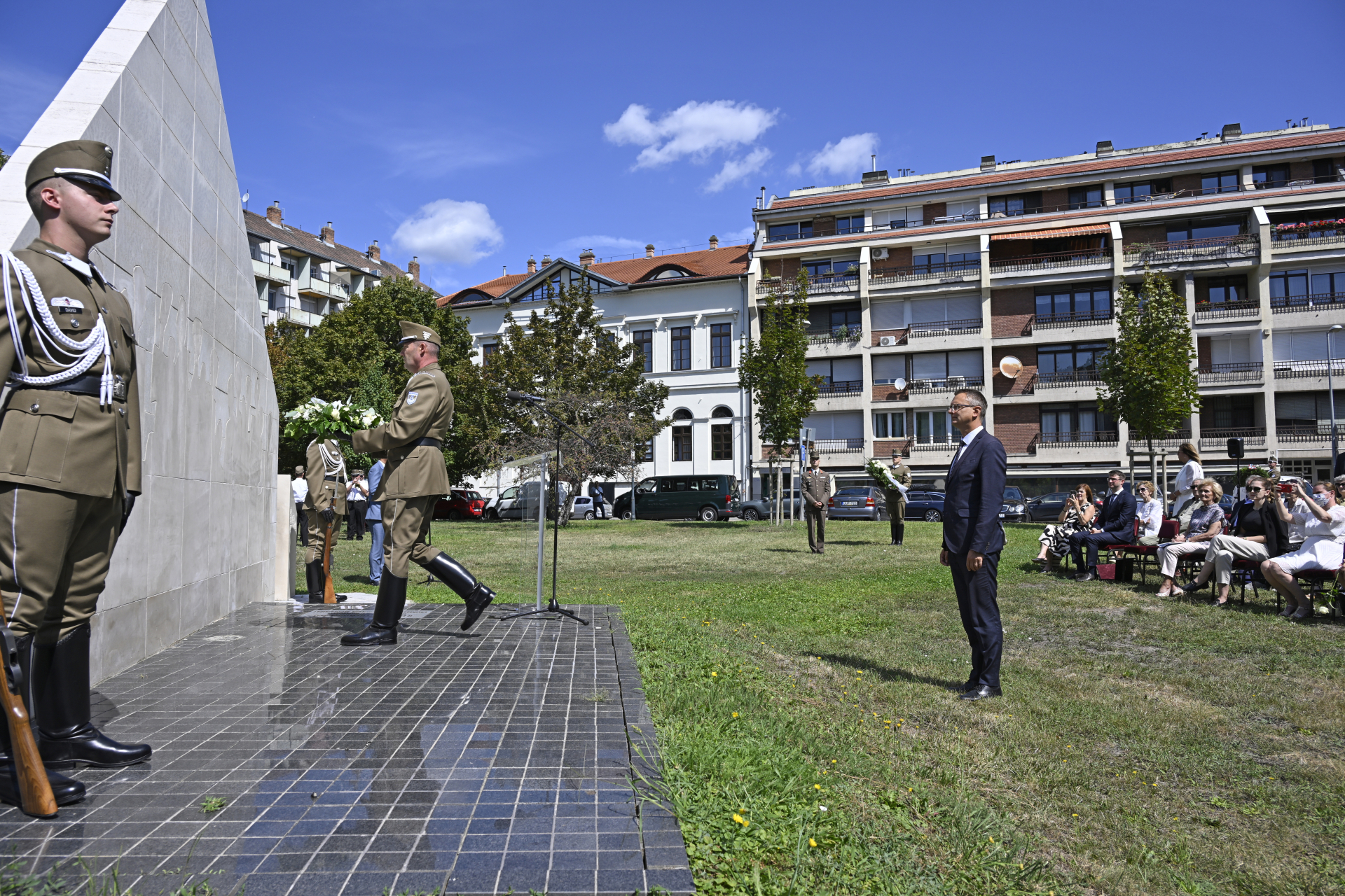 Rétvári Szarvas tér