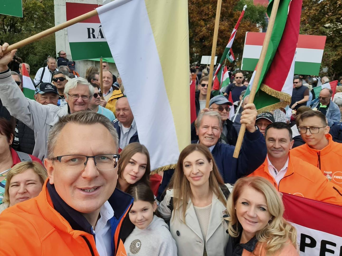 Rétvári Bence Békemenet